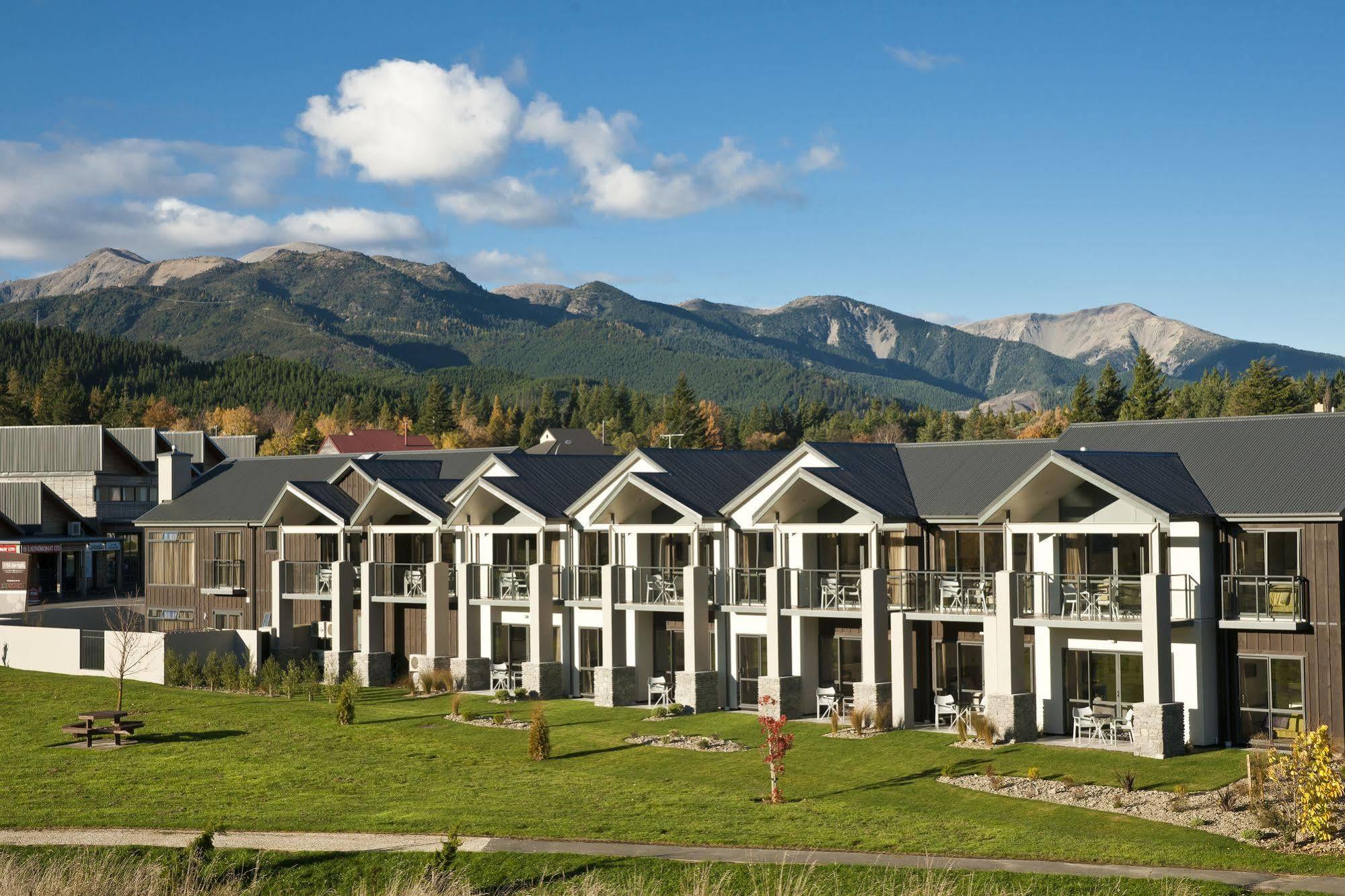 The St James Premium Accommodation Hanmer Springs Ngoại thất bức ảnh